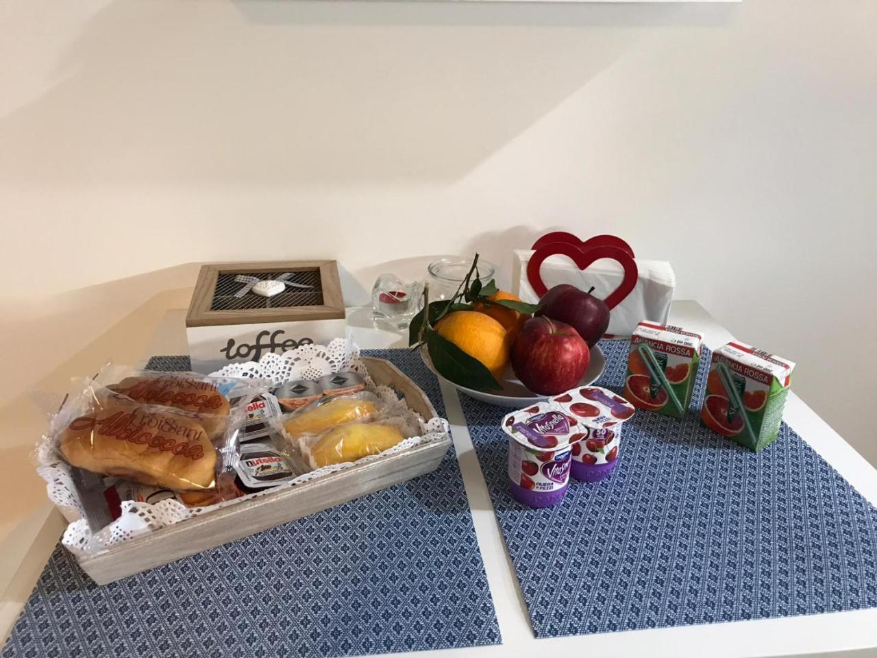 サレルノ La Casa Di Alice Bed & Breakfast エクステリア 写真