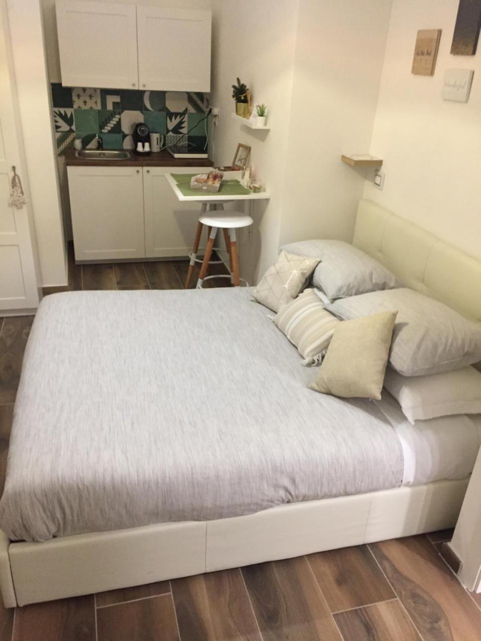 サレルノ La Casa Di Alice Bed & Breakfast エクステリア 写真